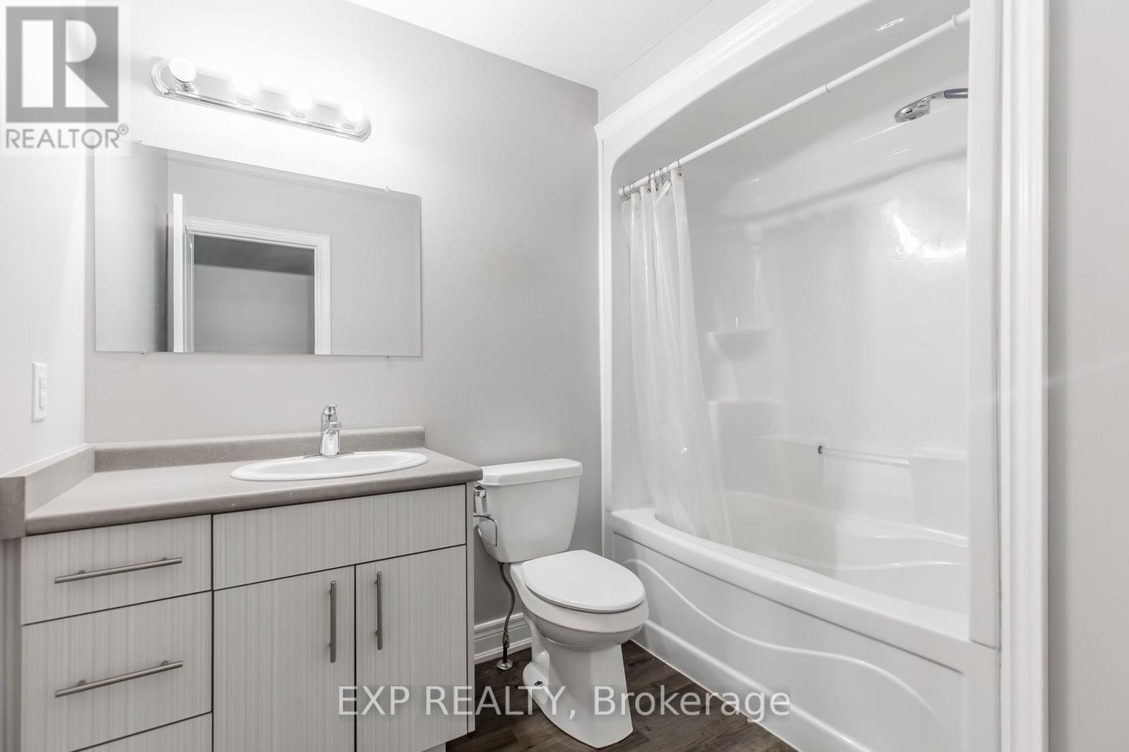 Upper - 11 Donald Avenue, Welland, Ontario L3C 3S9 - Photo 12 - X13569638