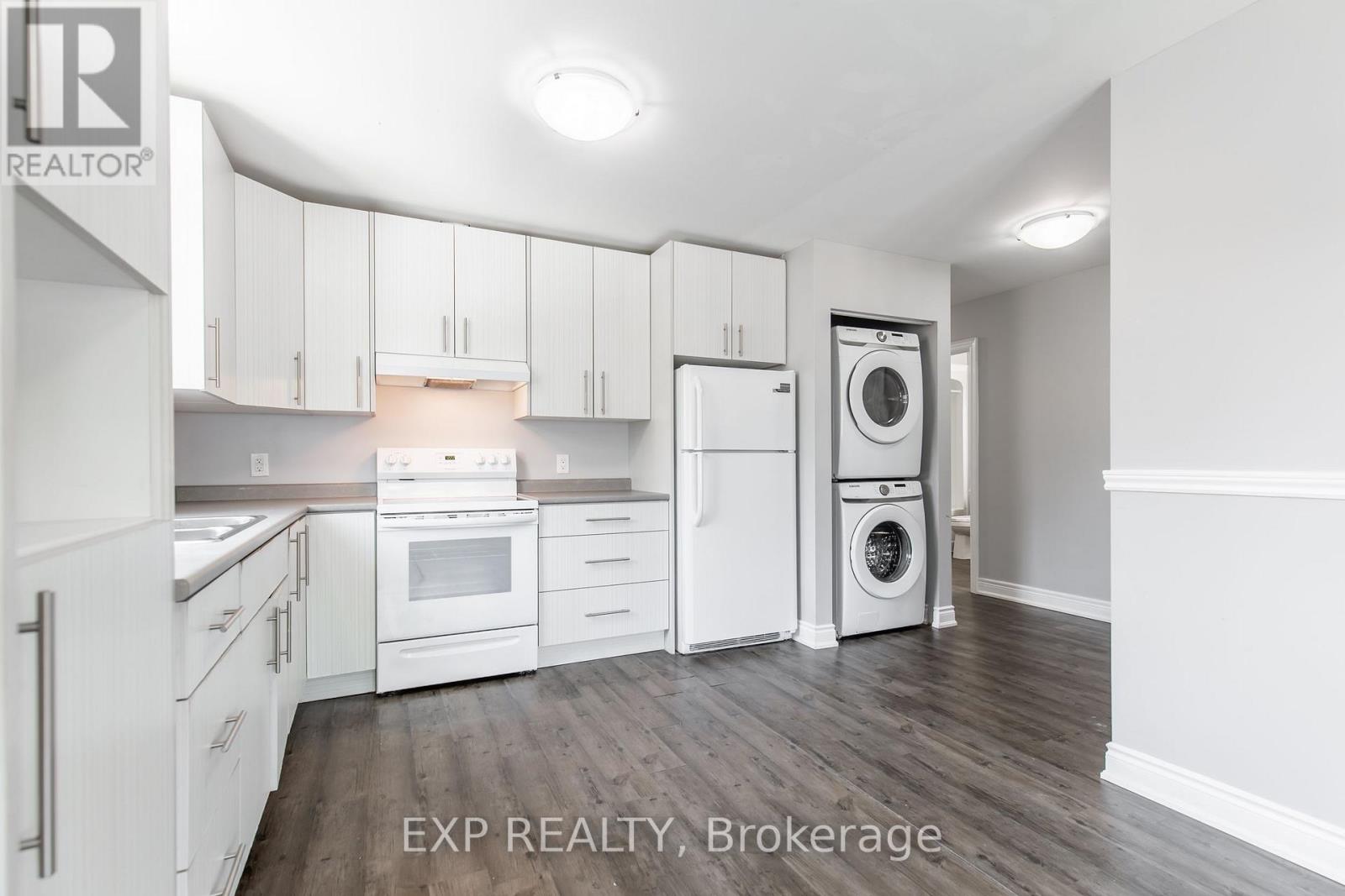 Upper - 11 Donald Avenue, Welland, Ontario L3C 3S9 - Photo 6 - X13569638