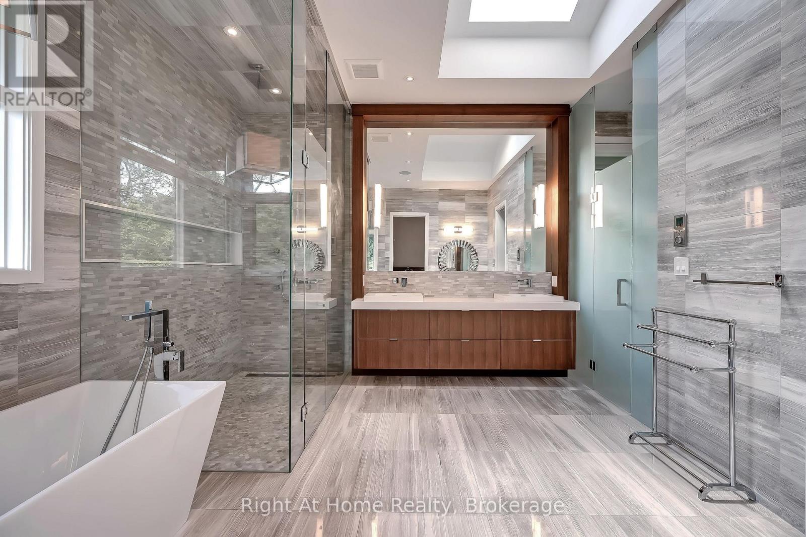 265 Maple Grove Drive W, Oakville, Ontario  L6J 4V6 - Photo 24 - W13569686