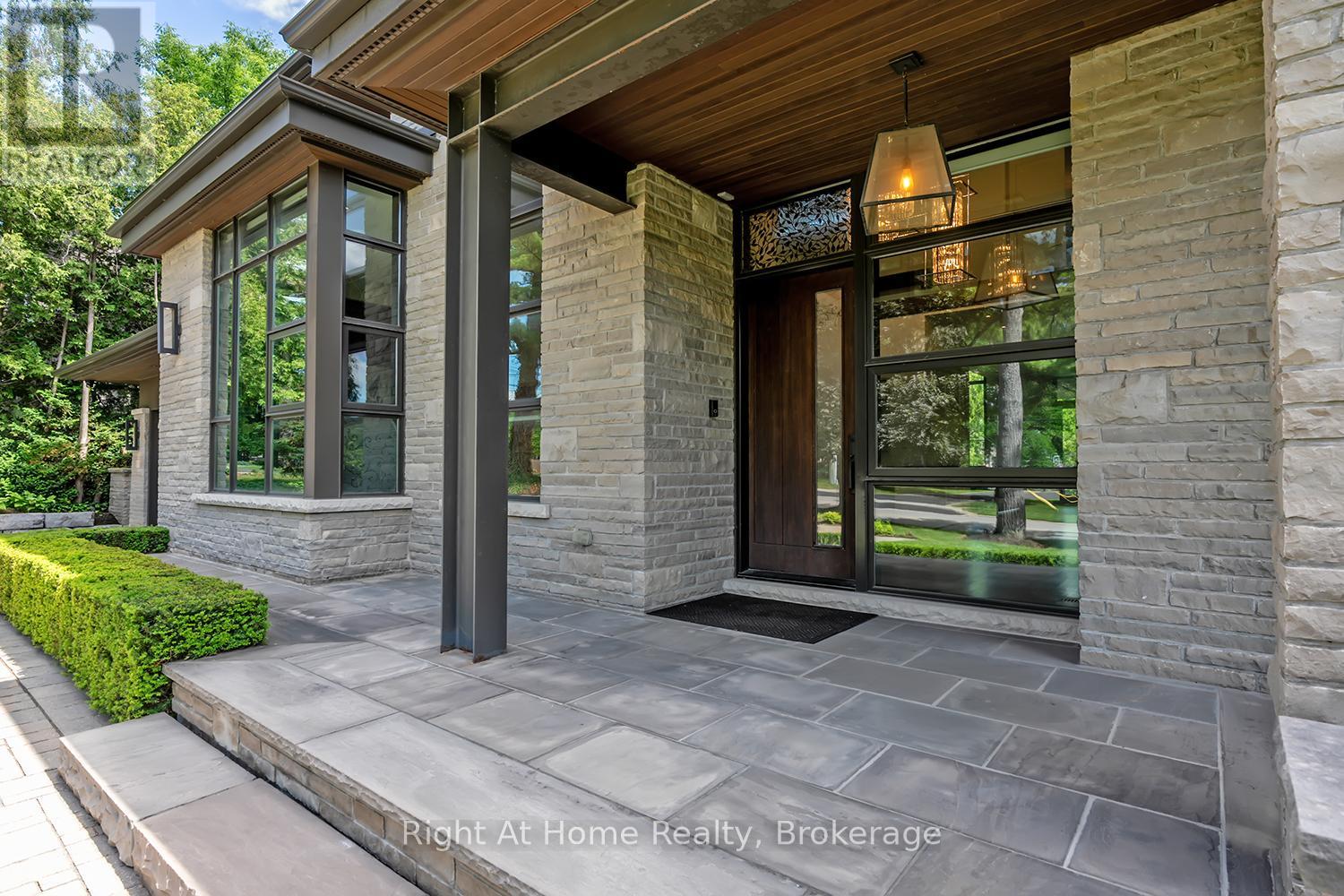 265 Maple Grove Drive W, Oakville, Ontario  L6J 4V6 - Photo 3 - W13569686