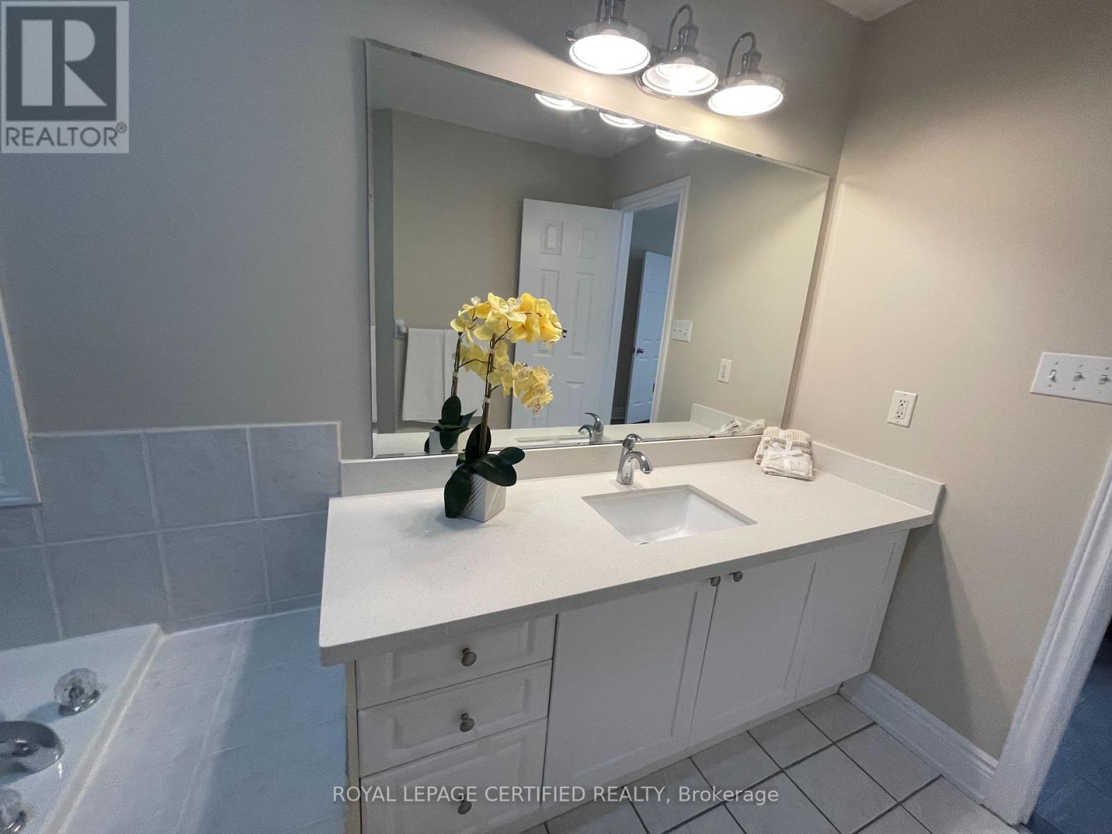 5890 Tampico Way, Mississauga, Ontario  L5M 6Y9 - Photo 37 - W13567458
