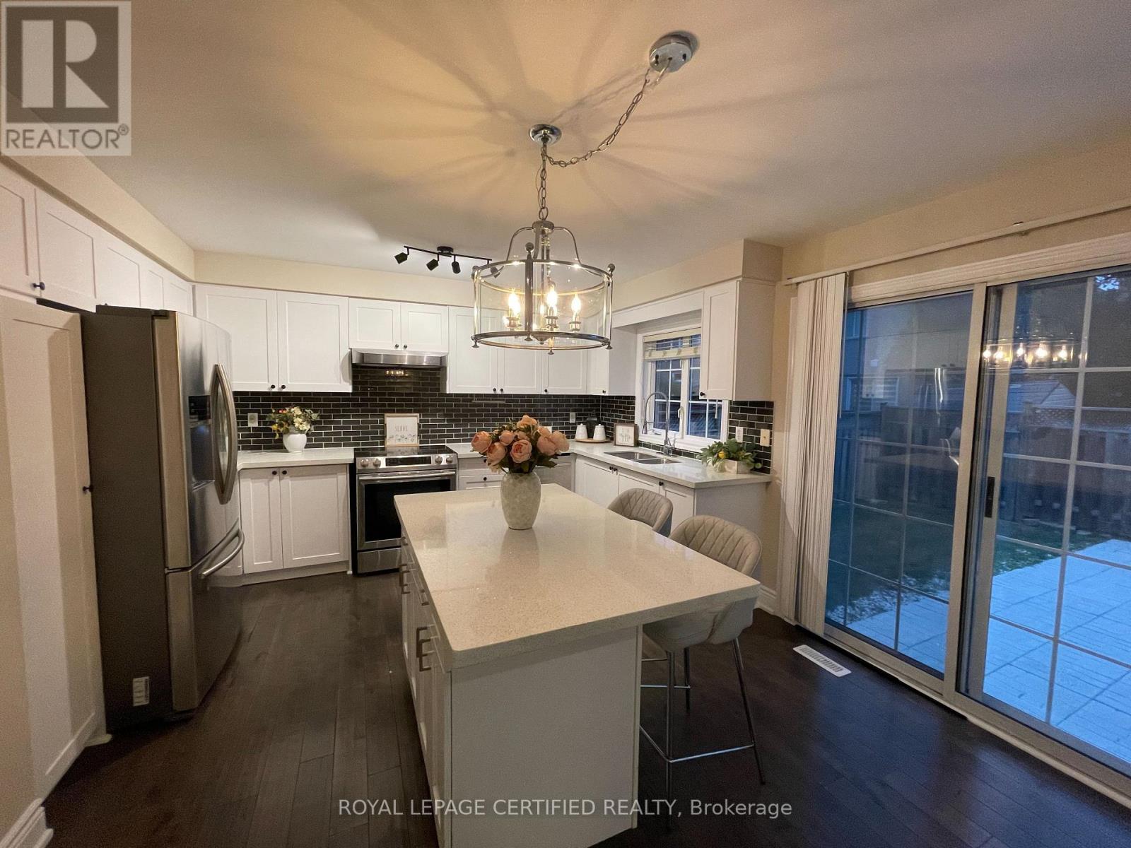 5890 Tampico Way, Mississauga, Ontario  L5M 6Y9 - Photo 11 - W13567458