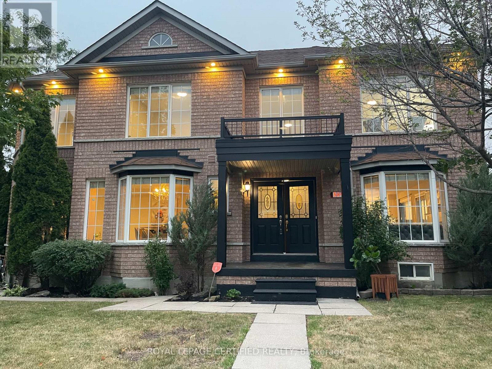 5890 Tampico Way, Mississauga, Ontario  L5M 6Y9 - Photo 6 - W13567458