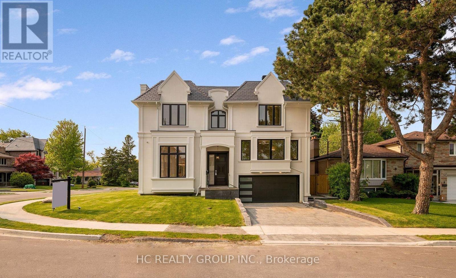 7 KNOLLVIEW CRESCENT, Toronto, Ontario