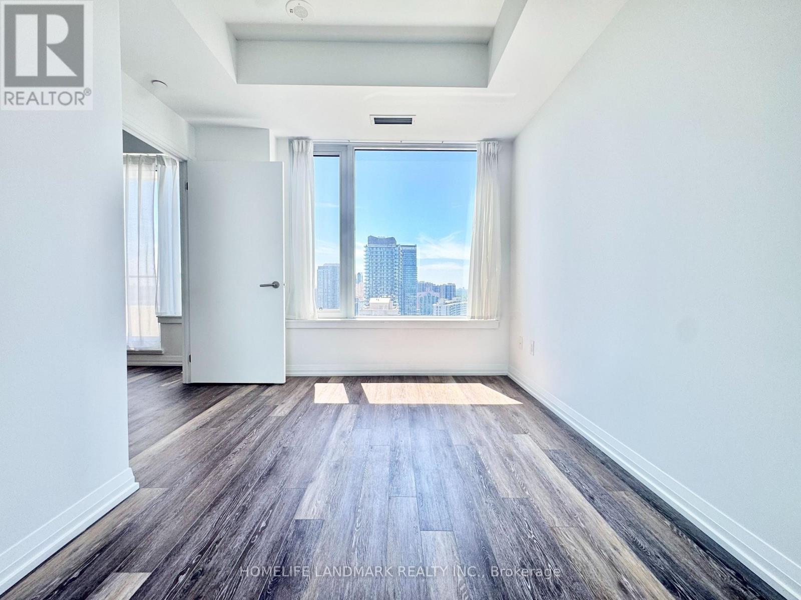 2506 - 75 CANTERBURY PLACE, Toronto, Ontario