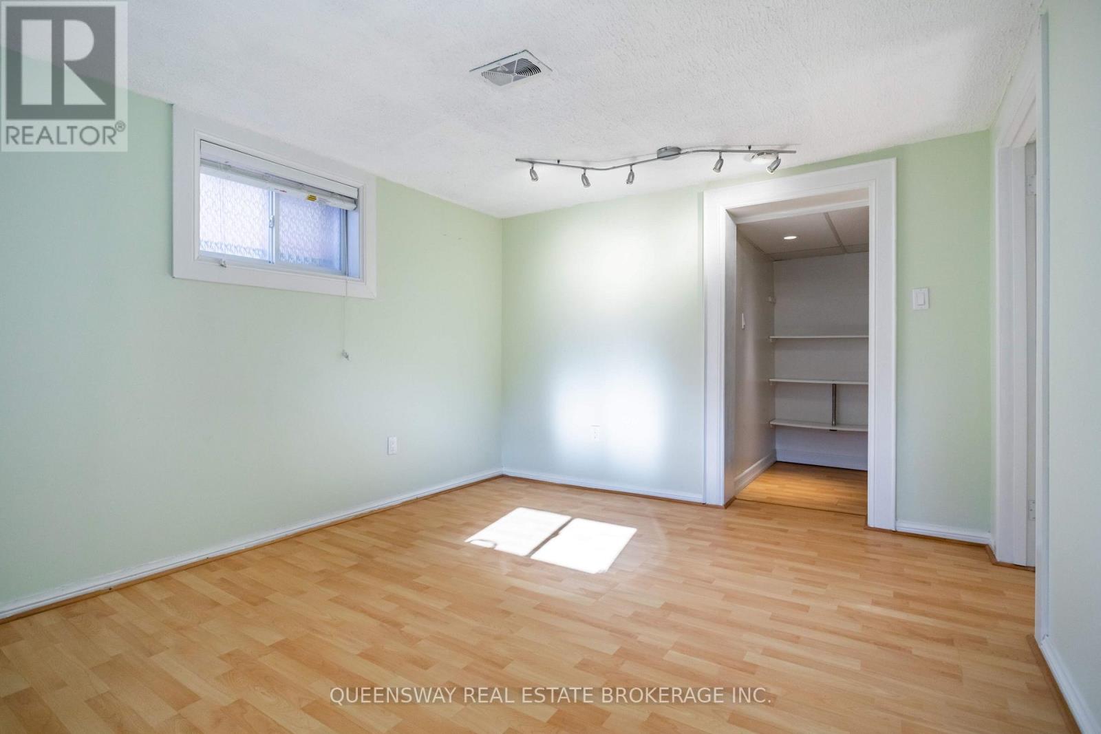 1222 Kipling Avenue, Toronto, Ontario  M9B 3N1 - Photo 10 - W13569682