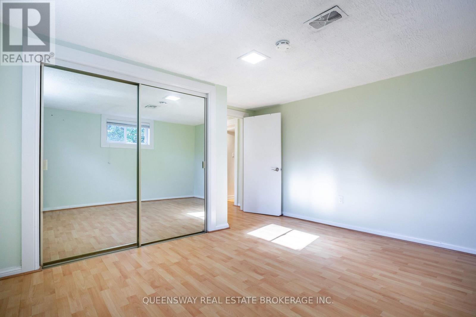1222 Kipling Avenue, Toronto, Ontario  M9B 3N1 - Photo 20 - W13569682