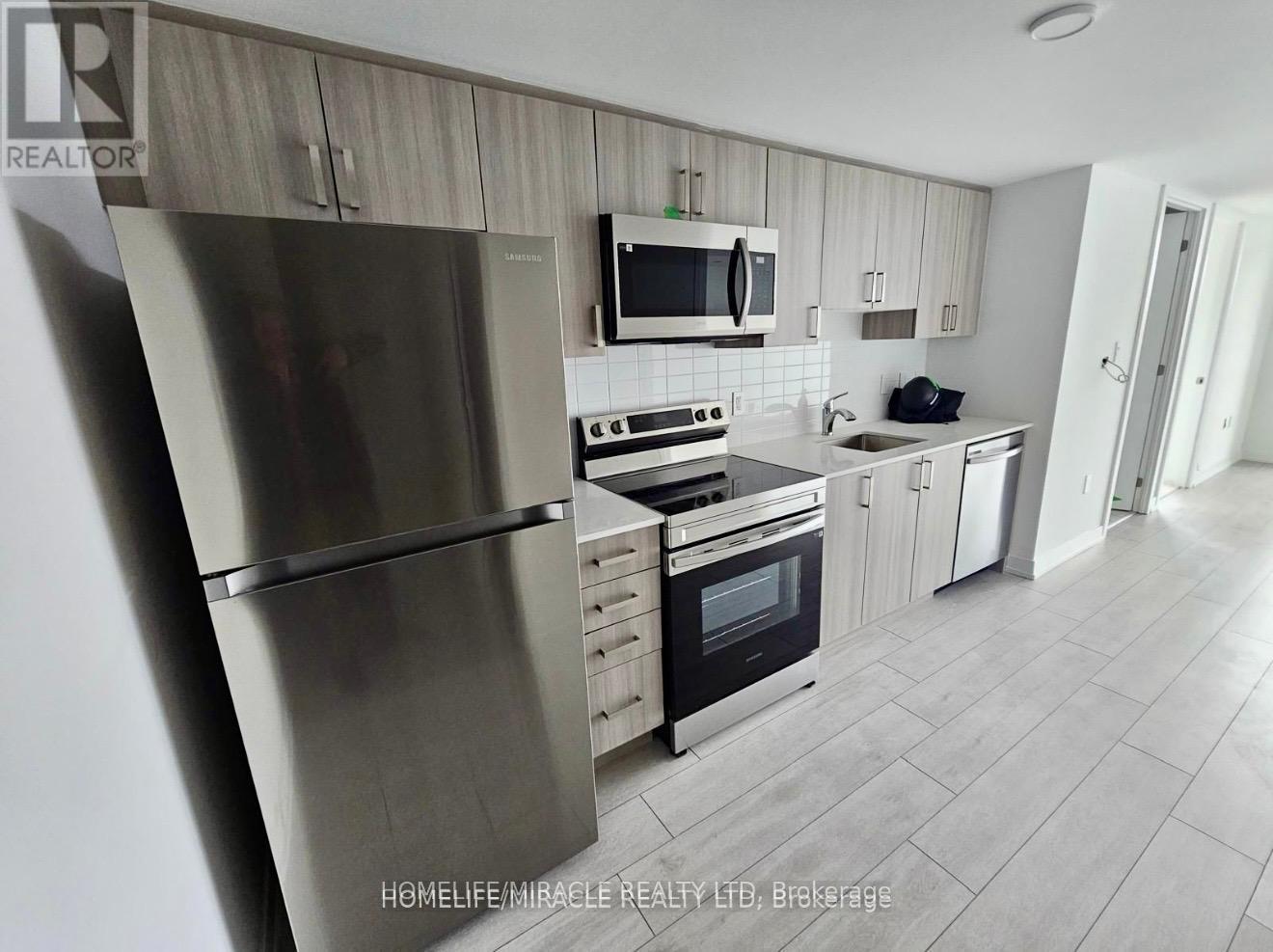 328 - 556 Marlee Avenue, Toronto, Ontario M6B 3J3 - Photo 4 - W13531070