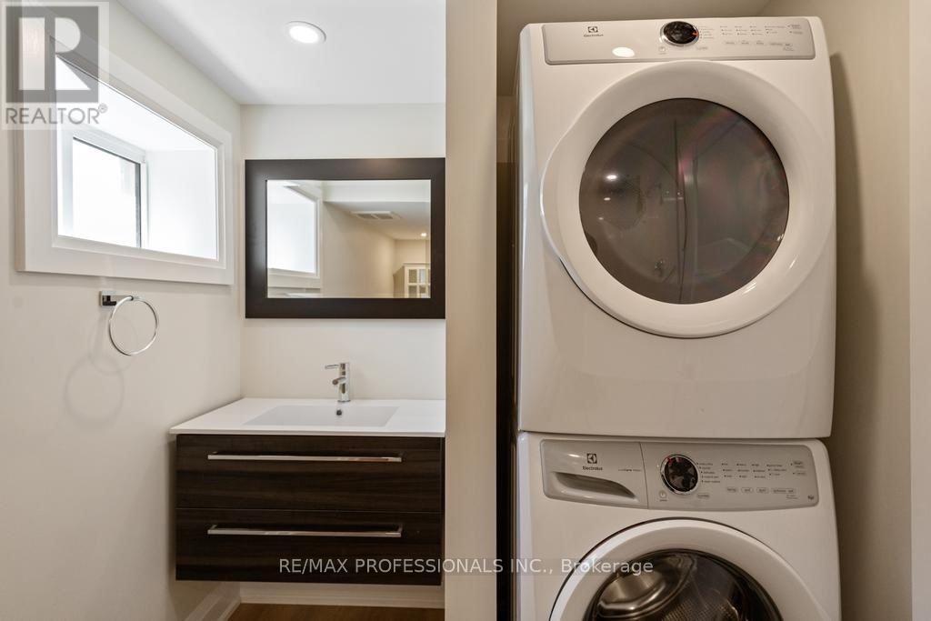 Lower - 1327 Royal Drive, Burlington, Ontario L7P 2G7 - Photo 10 - W13569746