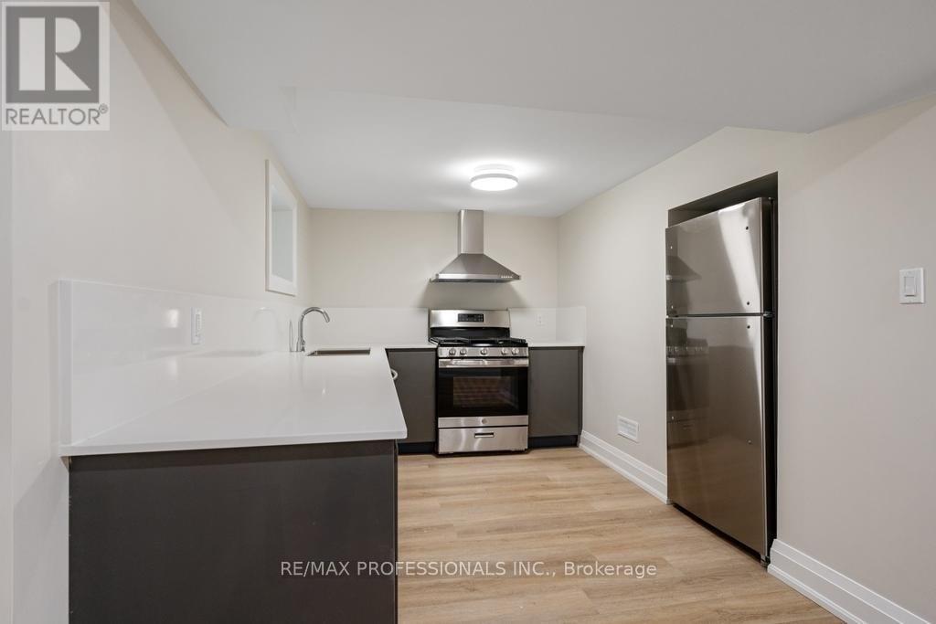 Lower - 1327 Royal Drive, Burlington, Ontario L7P 2G7 - Photo 8 - W13569746