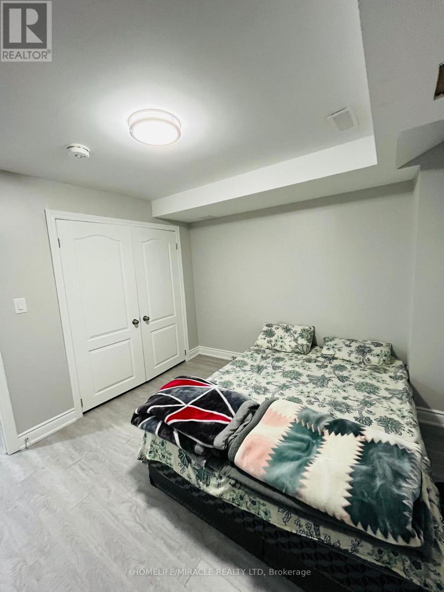 18 Bachelor Street, Brampton, Ontario L7A 4T6 - Photo 19 - W13569752