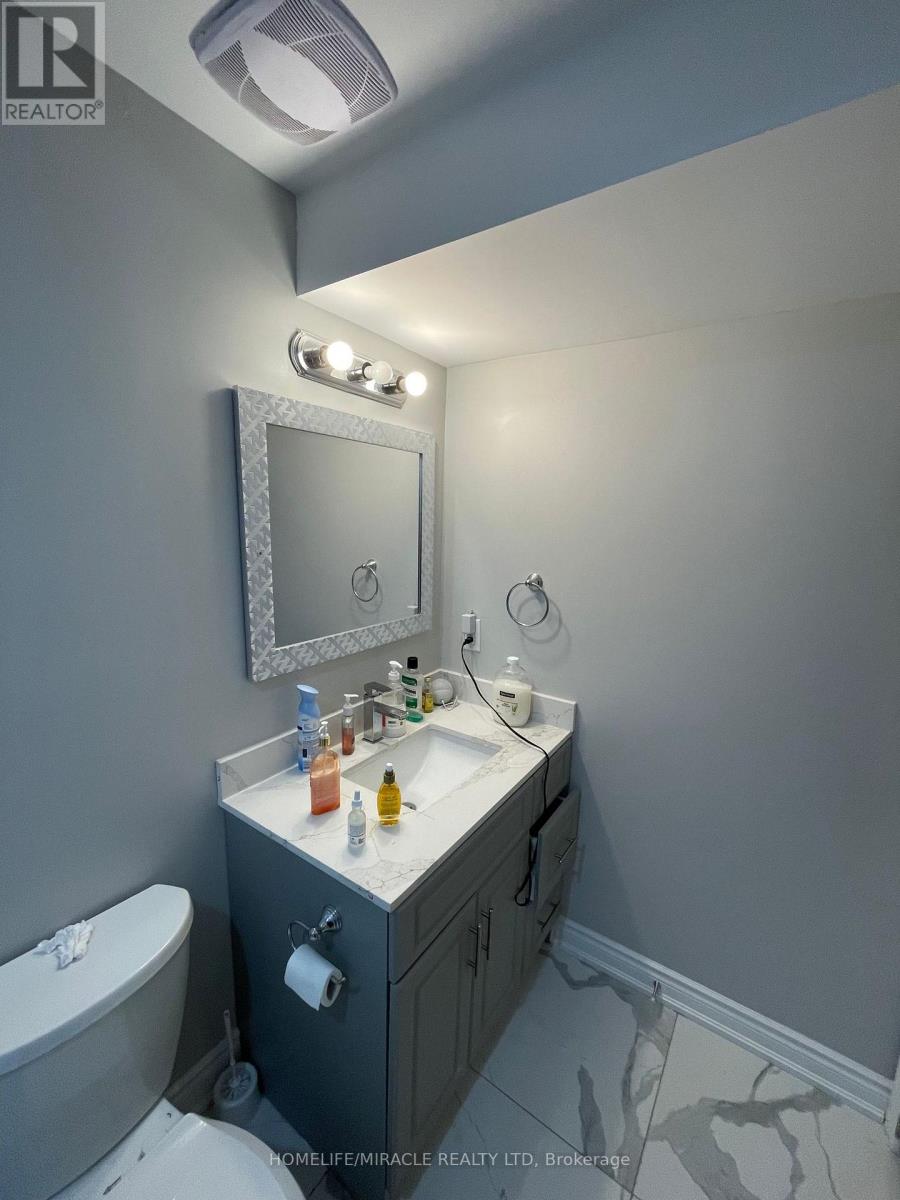18 Bachelor Street, Brampton, Ontario L7A 4T6 - Photo 23 - W13569752