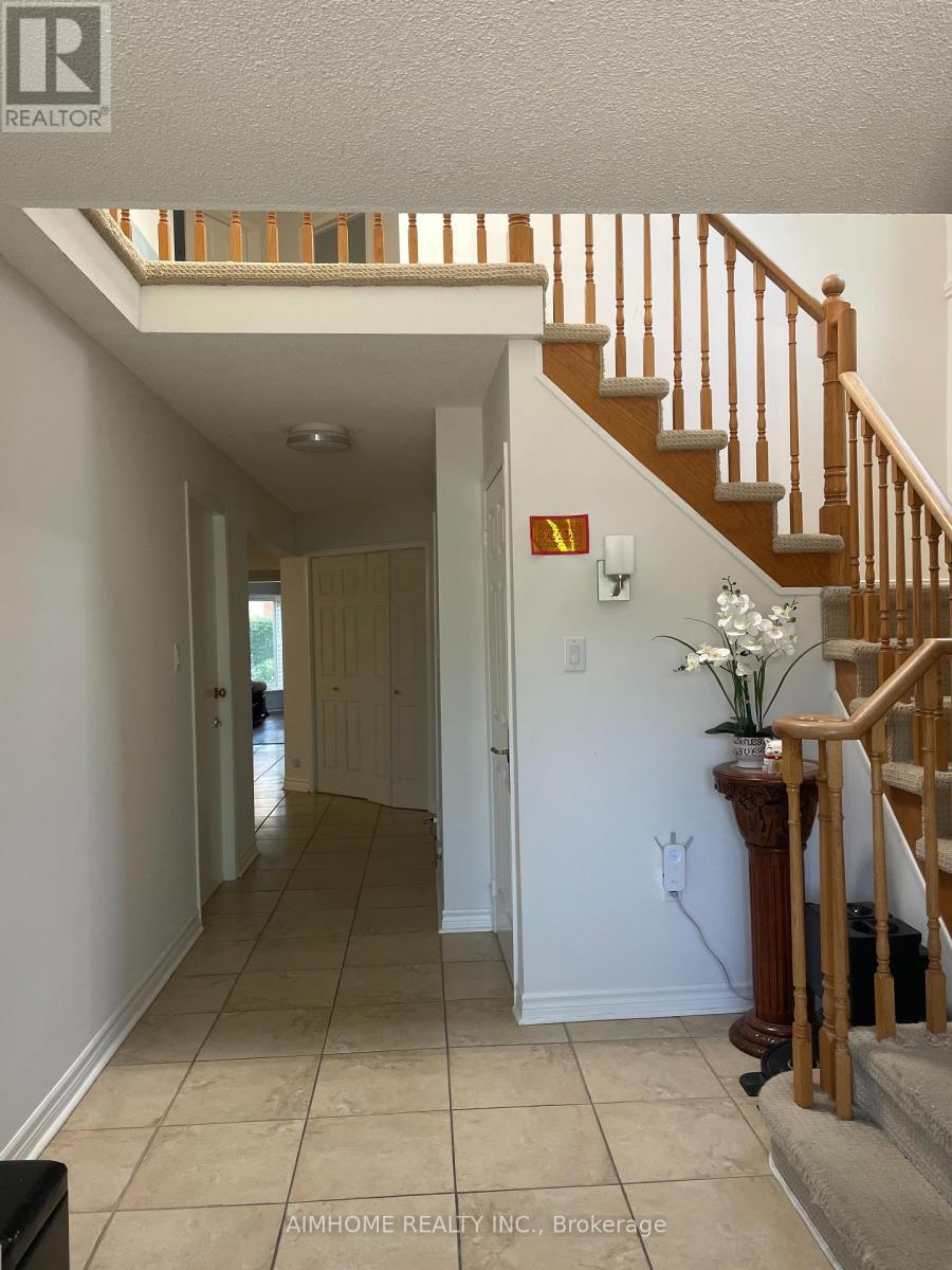 4072 Colonial Drive, Mississauga, Ontario L5L 4K1 - Photo 2 - W13569762