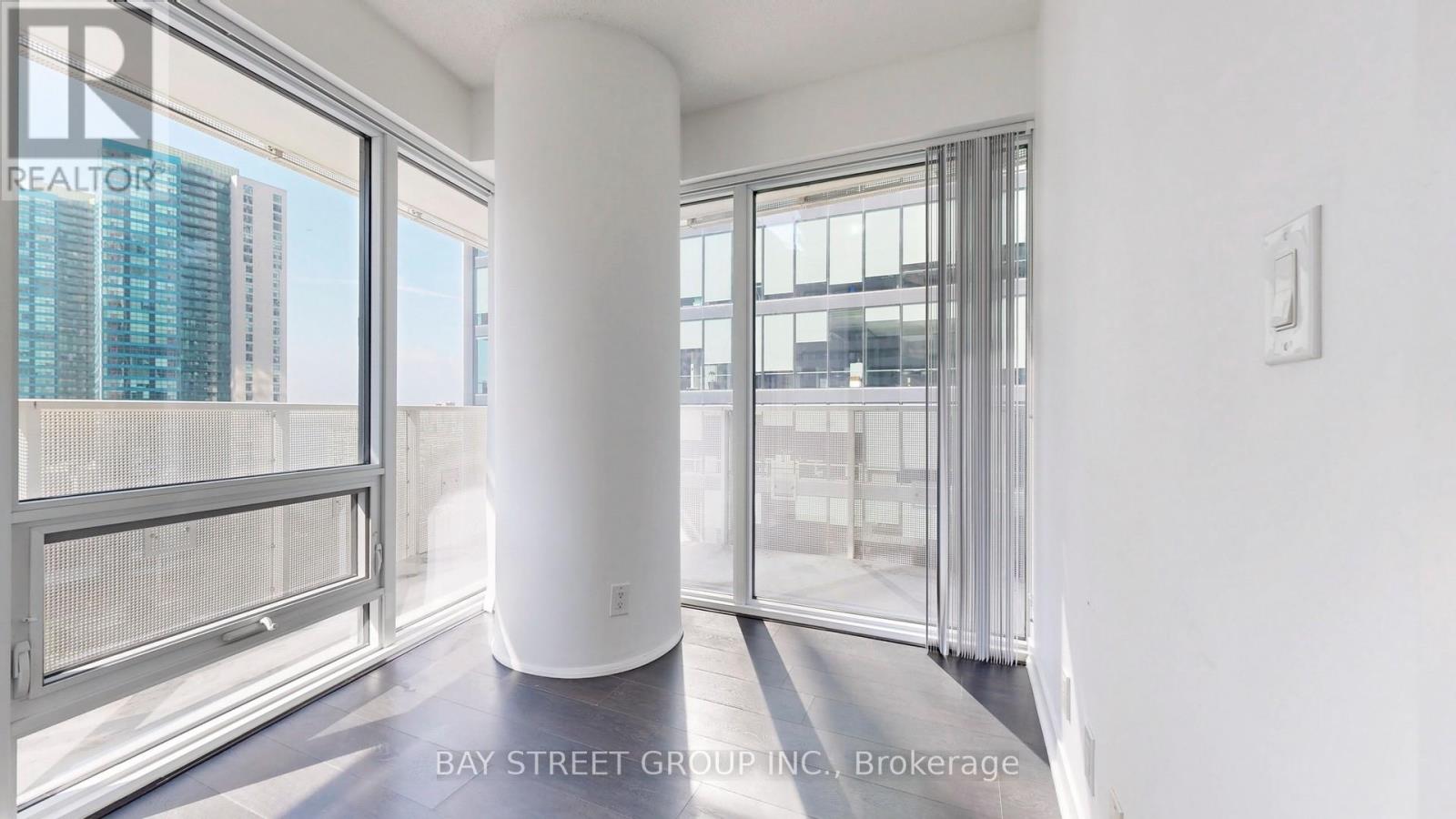 1210 - 100 Harbour Street, Toronto, Ontario  M5J 0B5 - Photo 11 - C13569784