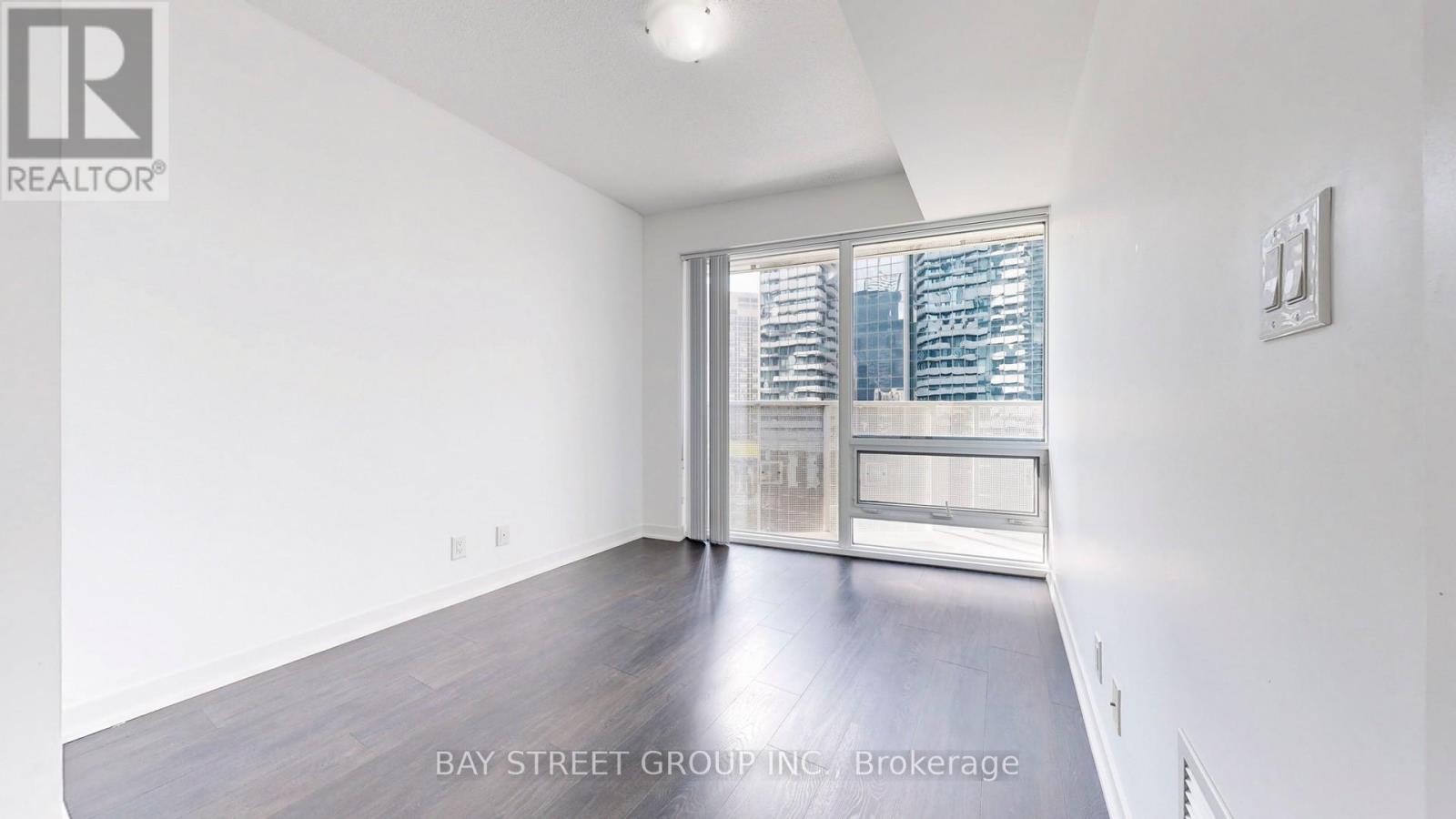 1210 - 100 Harbour Street, Toronto, Ontario  M5J 0B5 - Photo 13 - C13569784