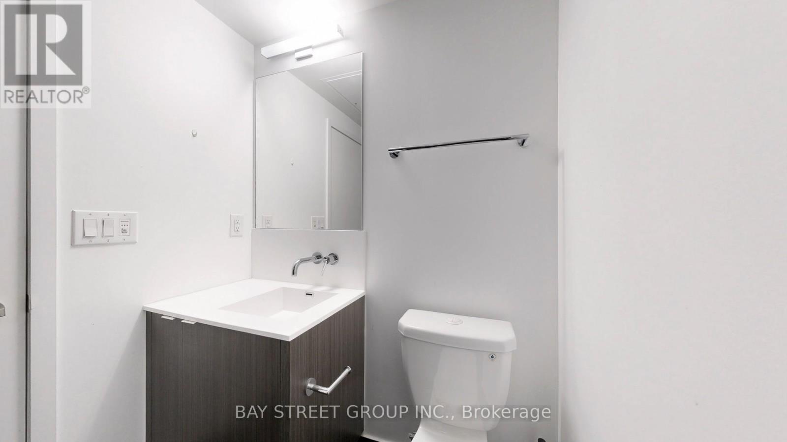 1210 - 100 Harbour Street, Toronto, Ontario  M5J 0B5 - Photo 17 - C13569784