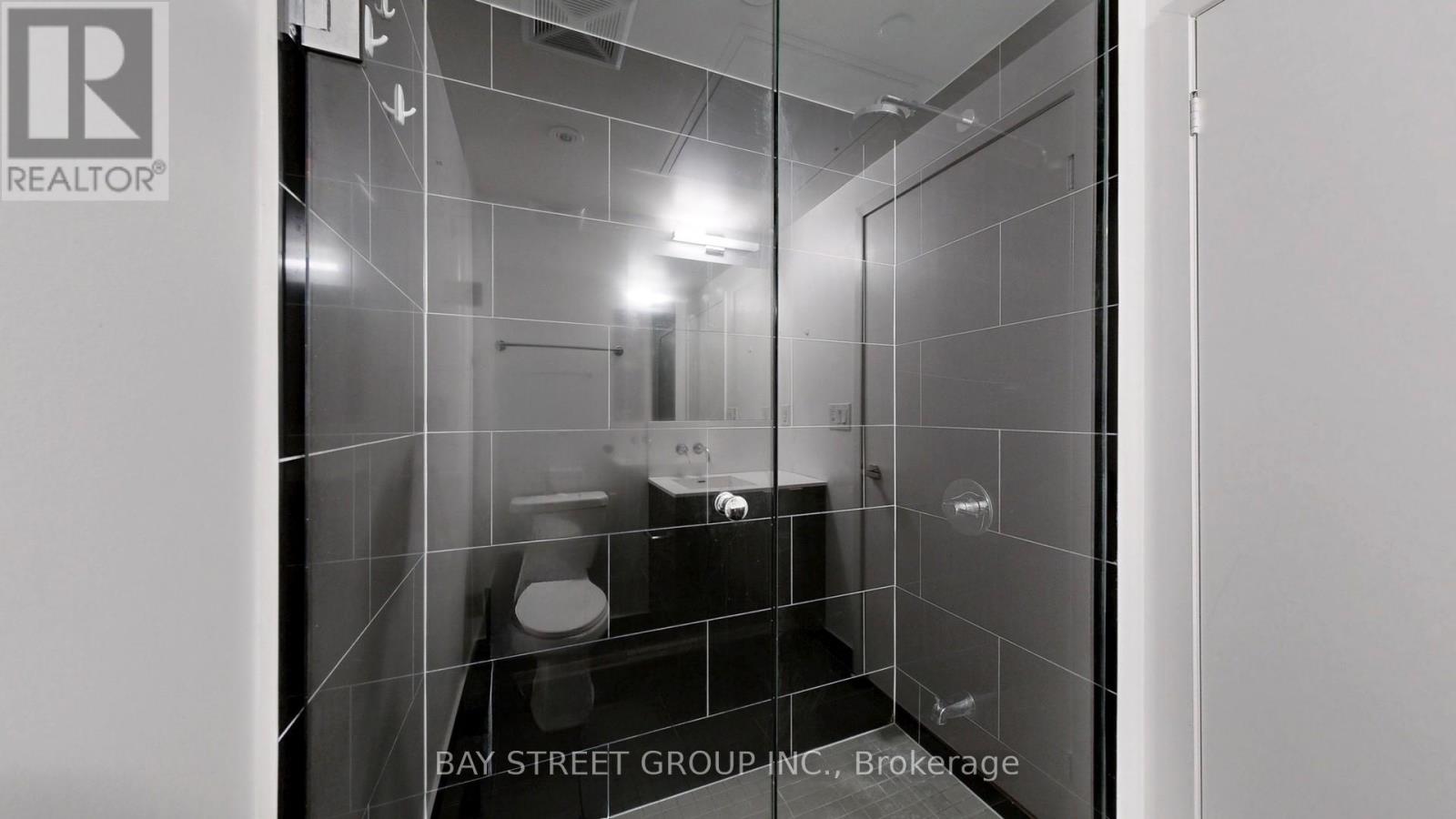 1210 - 100 Harbour Street, Toronto, Ontario  M5J 0B5 - Photo 18 - C13569784