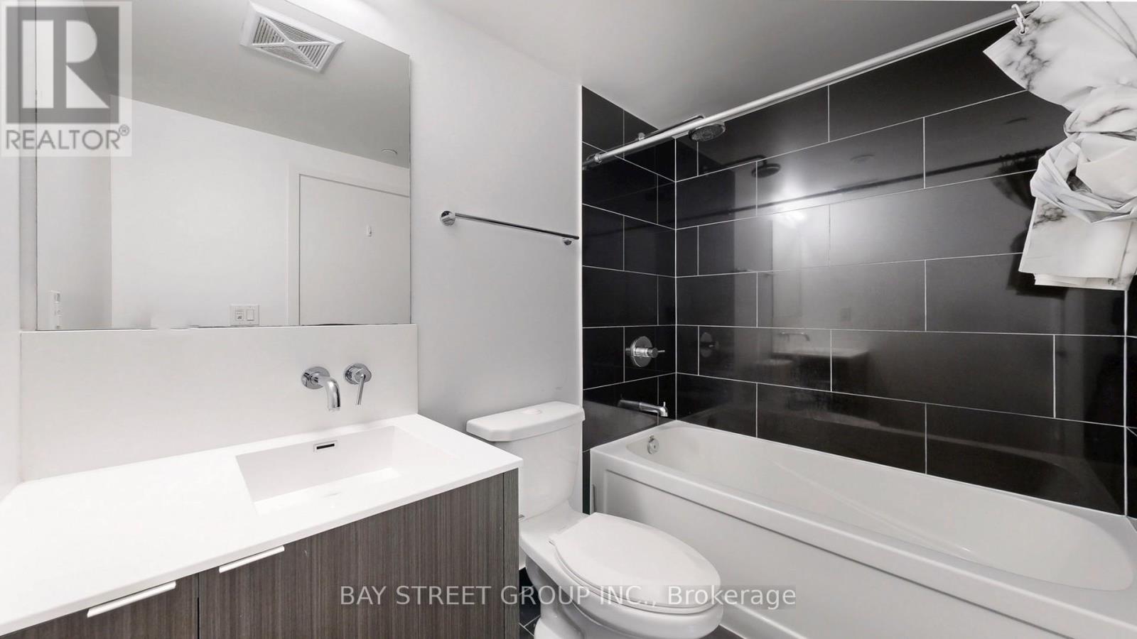 1210 - 100 Harbour Street, Toronto, Ontario  M5J 0B5 - Photo 19 - C13569784