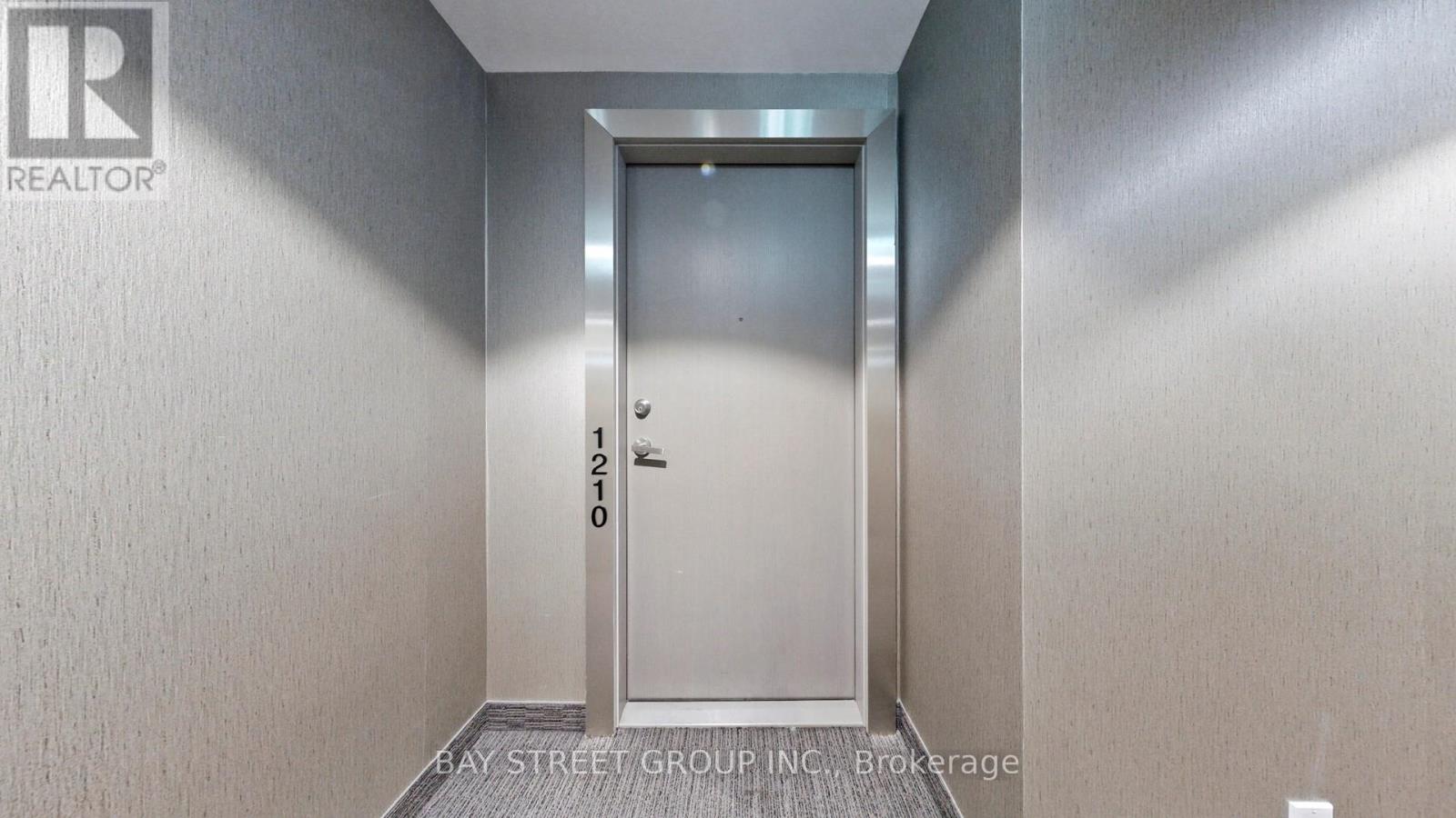 1210 - 100 Harbour Street, Toronto, Ontario  M5J 0B5 - Photo 5 - C13569784