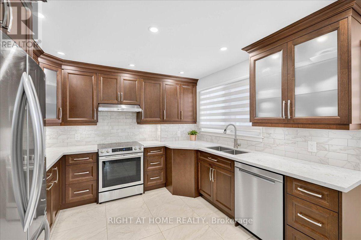 90 Renault Crescent, Toronto, Ontario  M9P 1J6 - Photo 18 - W13569774