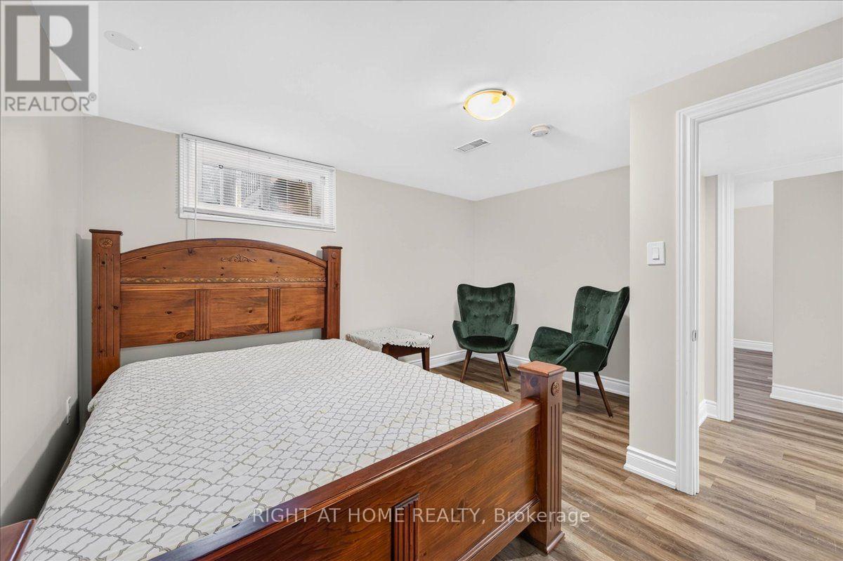 90 Renault Crescent, Toronto, Ontario  M9P 1J6 - Photo 37 - W13569774