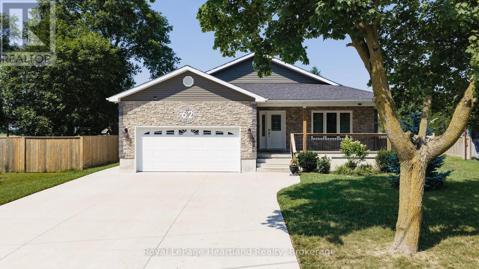 62 VICTORIA BOULEVARD, Huron East, Ontario