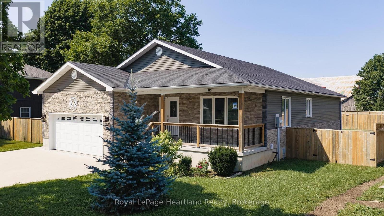 62 Victoria Boulevard, Huron East, Ontario  N0M 1L0 - Photo 2 - X13569800