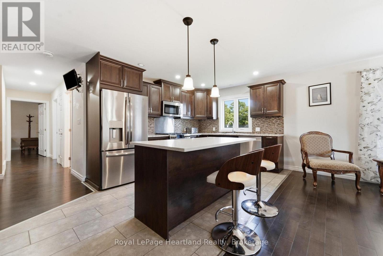 62 Victoria Boulevard, Huron East, Ontario  N0M 1L0 - Photo 3 - X13569800
