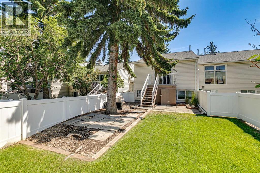 11424 8 Street Sw, Calgary, Alberta  T2W 4J5 - Photo 2 - A2328216
