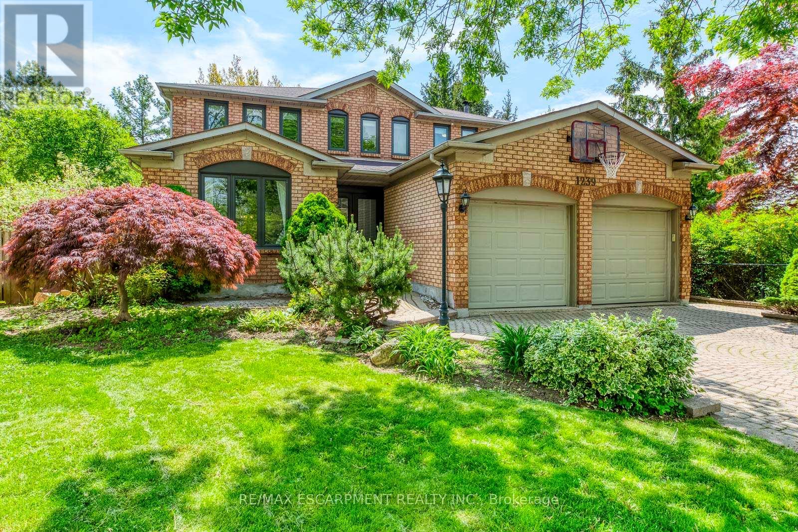 1239 White Lane, Oakville, Ontario  L6M 2T7 - Photo 2 - W13569804