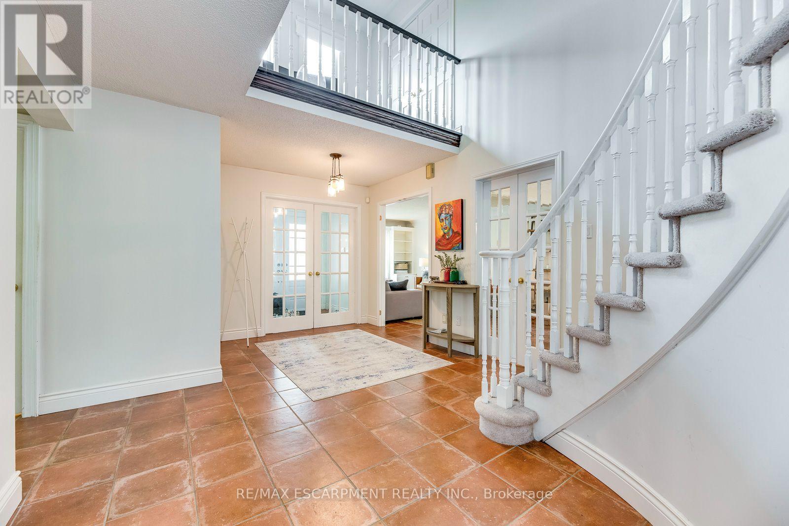1239 White Lane, Oakville, Ontario  L6M 2T7 - Photo 4 - W13569804