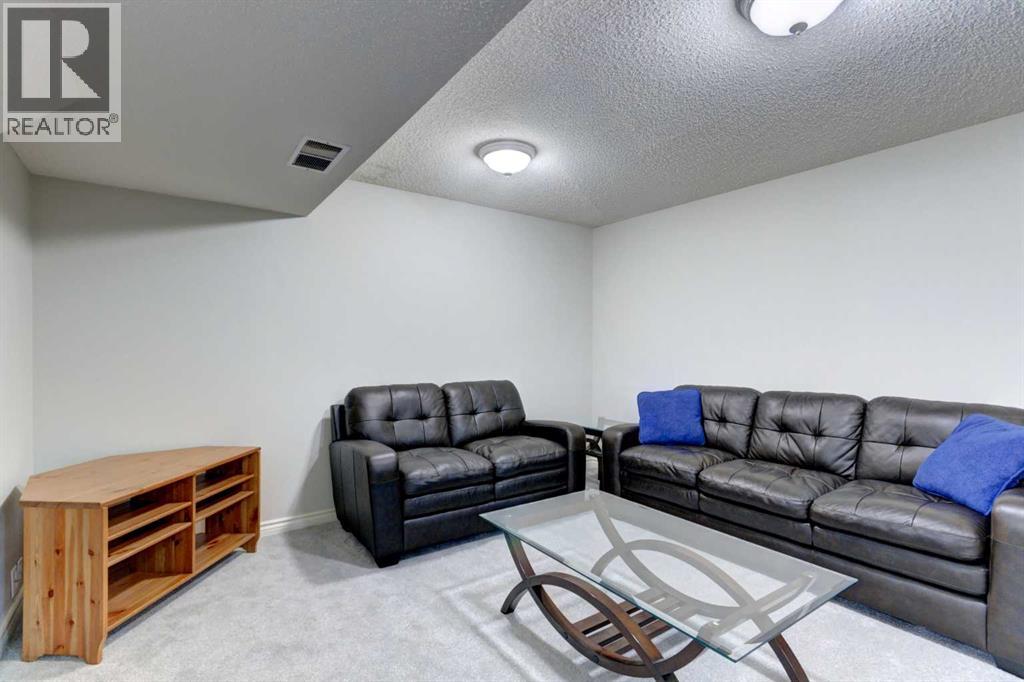 188 Mt Selkirk Close Se, Calgary, Alberta  T2Z 2R5 - Photo 24 - A2325964