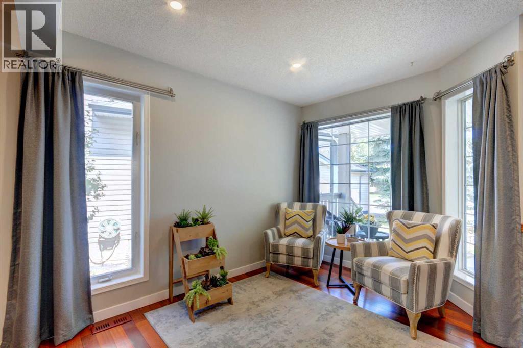 188 Mt Selkirk Close Se, Calgary, Alberta  T2Z 2R5 - Photo 5 - A2325964