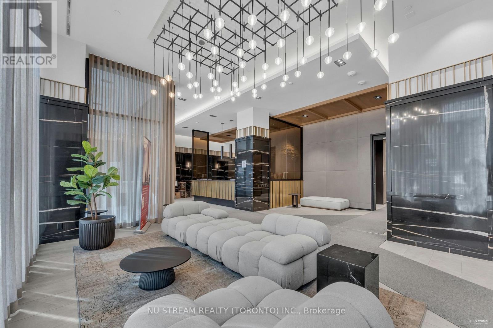 2206 - 108 Peter Street, Toronto, Ontario  M5V 2G7 - Photo 4 - C13569808