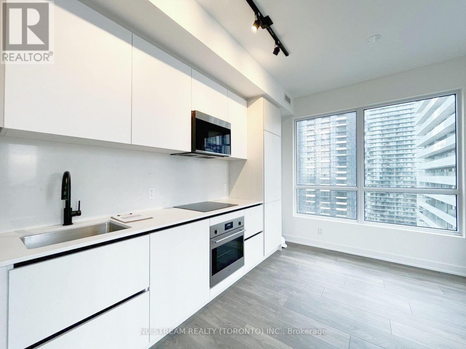 2206 - 108 Peter Street, Toronto, Ontario  M5V 2G7 - Photo 8 - C13569808
