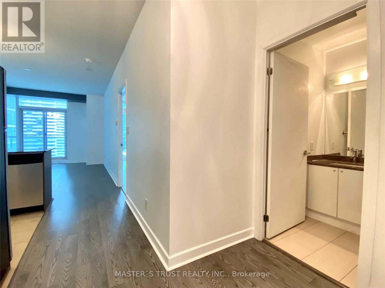 3211 - 18 Harbour Street, Toronto, Ontario  M5J 2Z6 - Photo 5 - C13569818