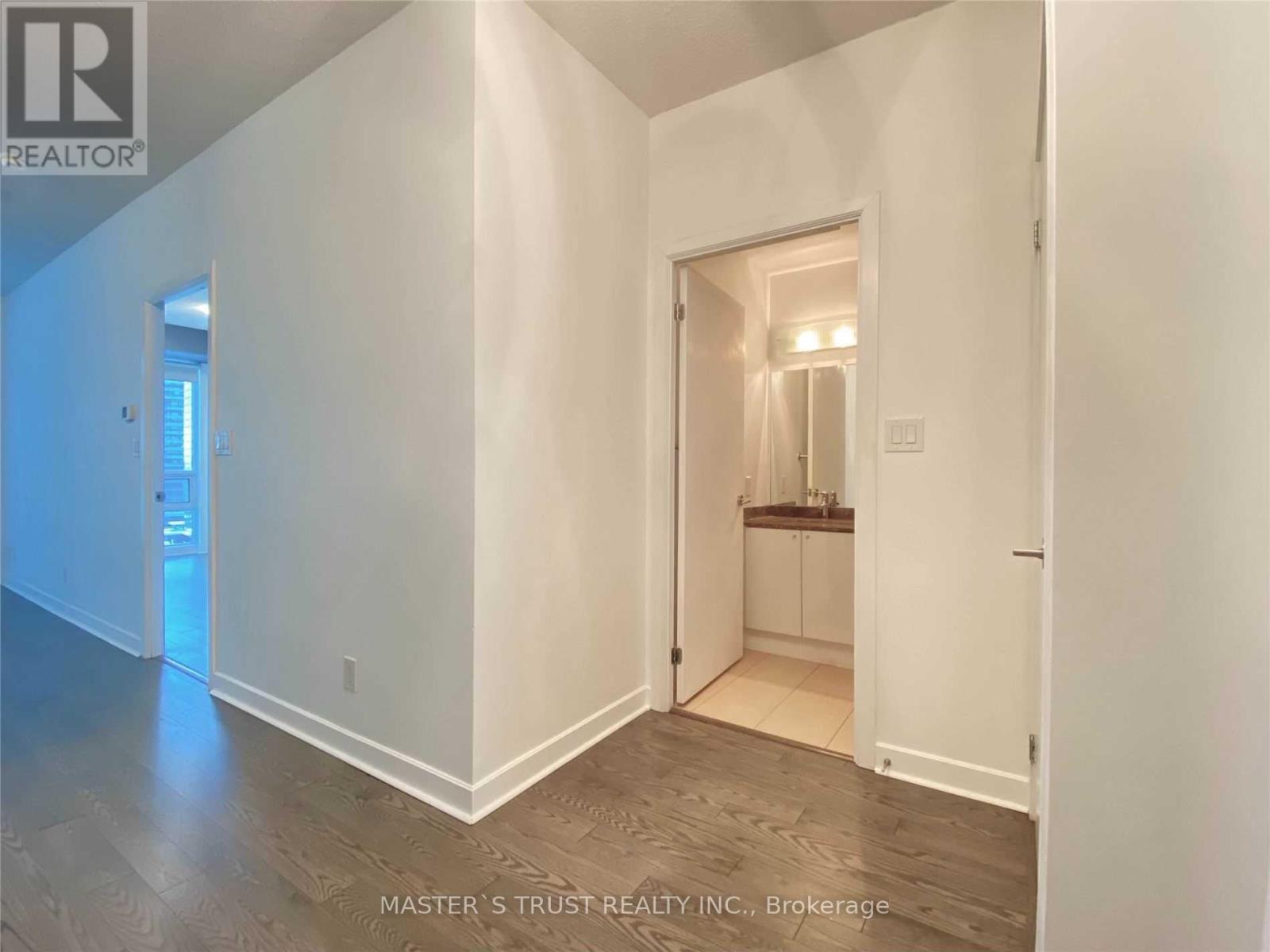 3211 - 18 Harbour Street, Toronto, Ontario  M5J 2Z6 - Photo 7 - C13569818