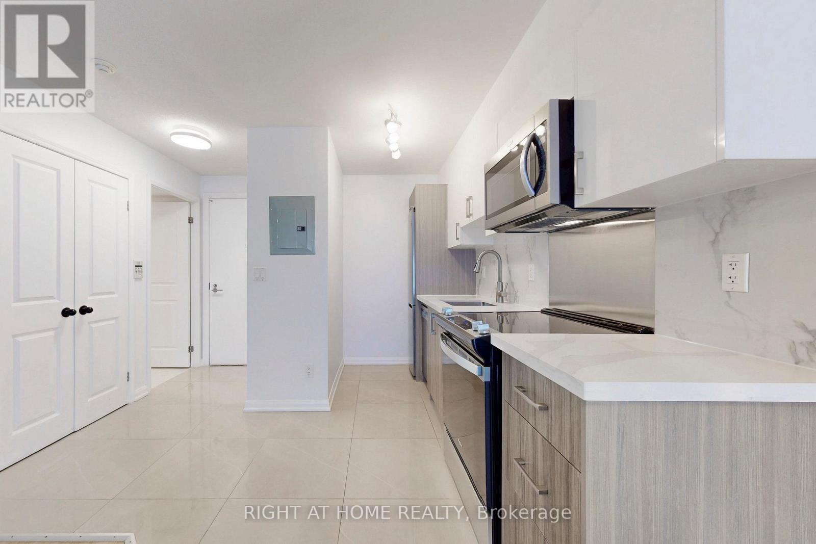 818 - 111 Elizabeth Street, Toronto, Ontario  M5G 1P7 - Photo 12 - C13569820