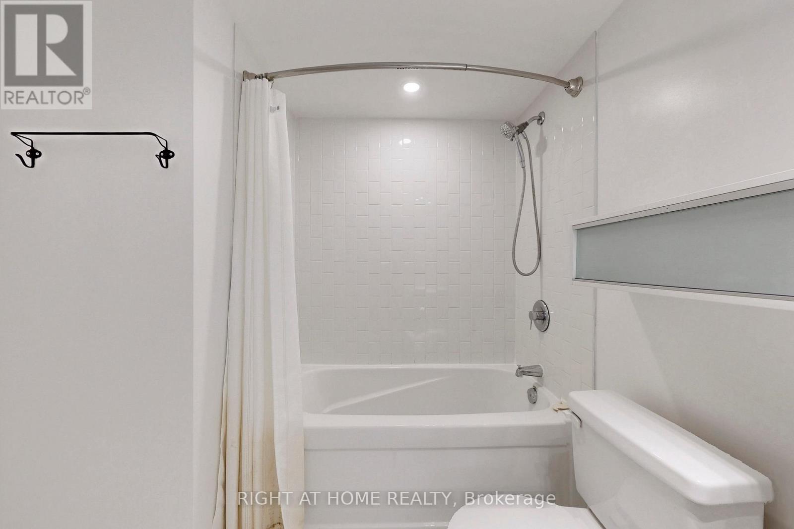 818 - 111 Elizabeth Street, Toronto, Ontario  M5G 1P7 - Photo 17 - C13569820