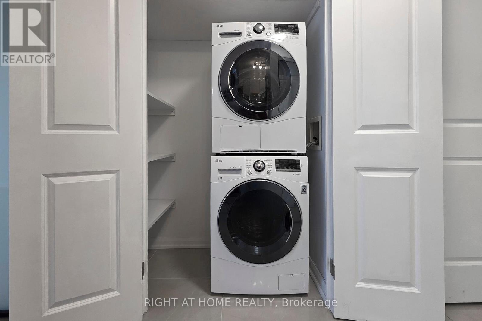 818 - 111 Elizabeth Street, Toronto, Ontario  M5G 1P7 - Photo 22 - C13569820
