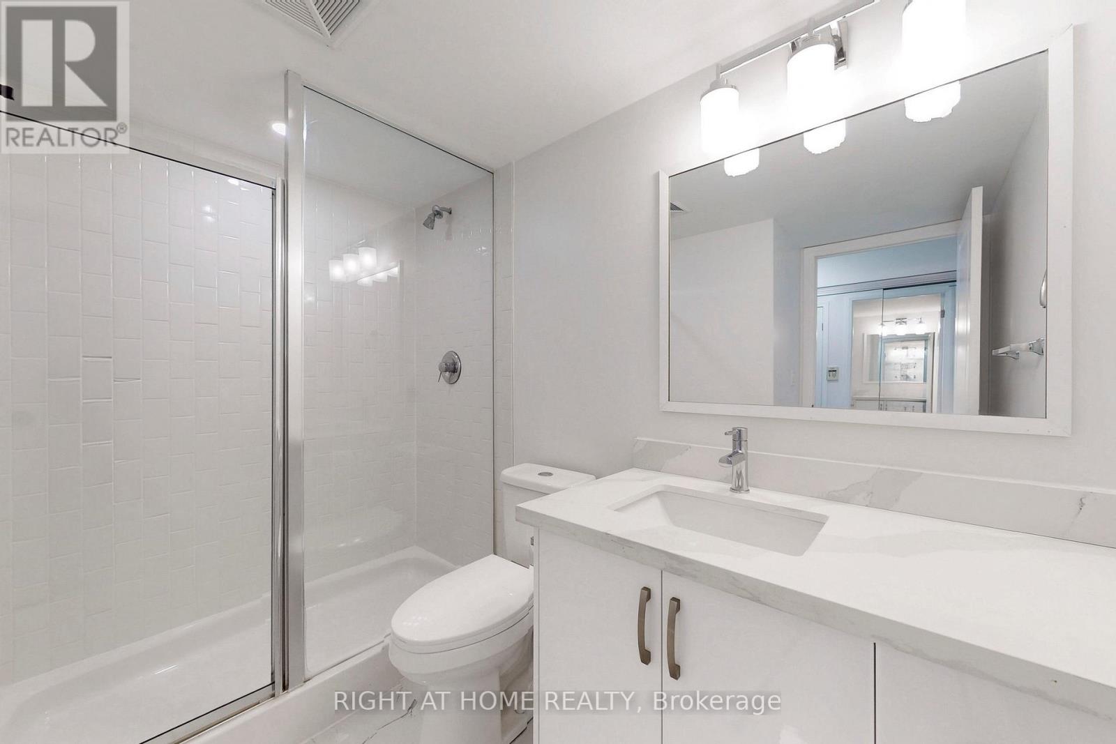 818 - 111 Elizabeth Street, Toronto, Ontario  M5G 1P7 - Photo 23 - C13569820