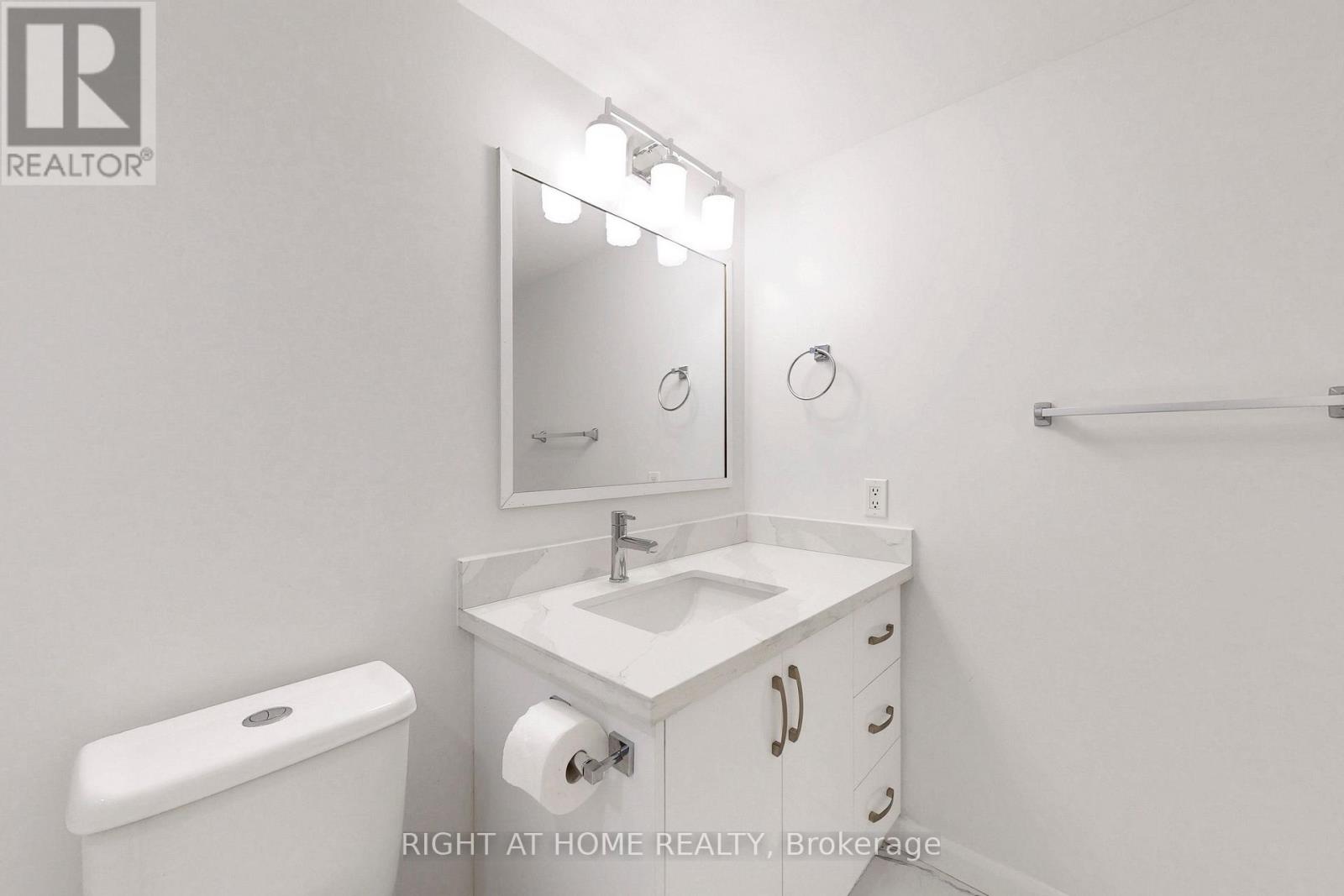 818 - 111 Elizabeth Street, Toronto, Ontario  M5G 1P7 - Photo 24 - C13569820