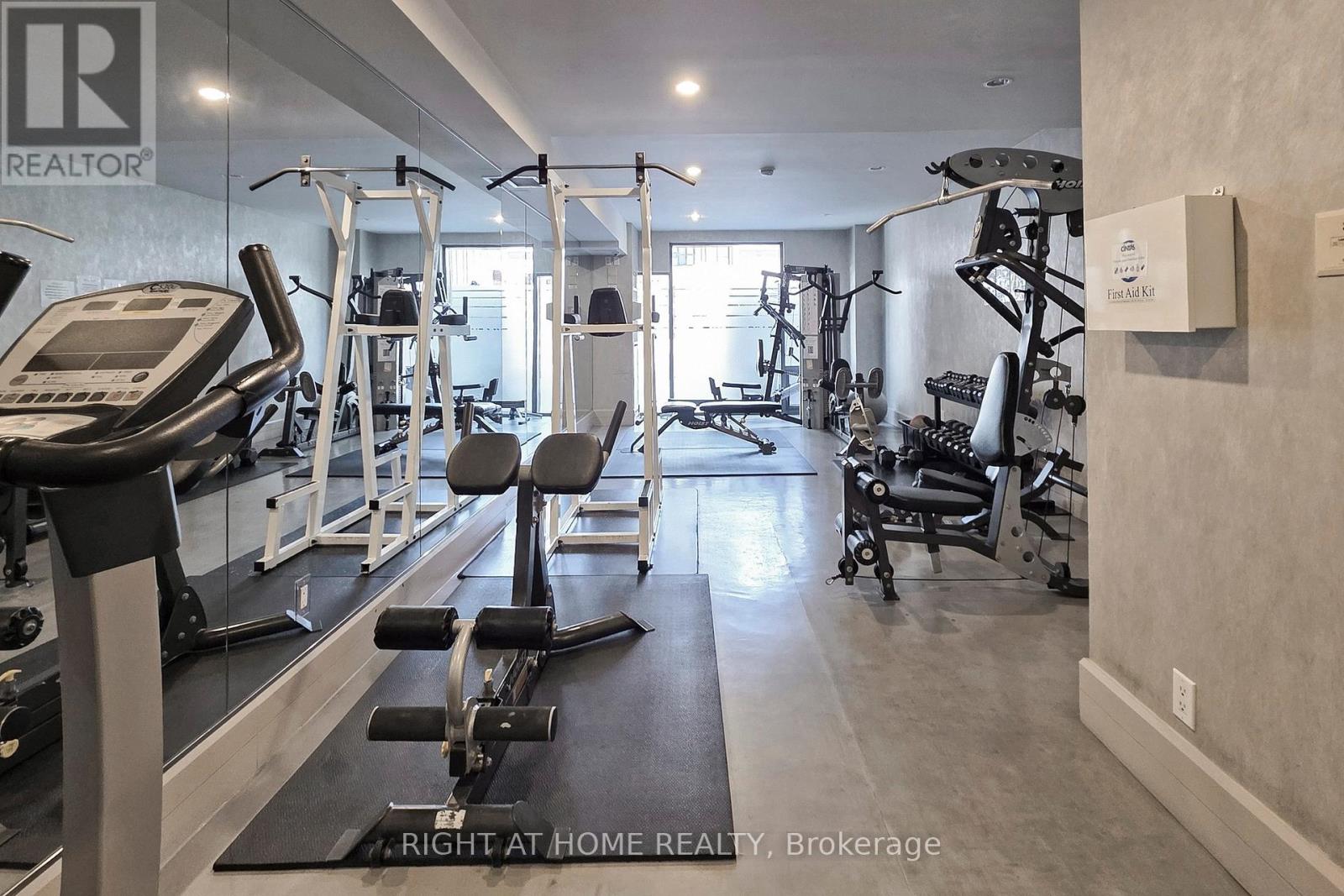 818 - 111 Elizabeth Street, Toronto, Ontario  M5G 1P7 - Photo 25 - C13569820