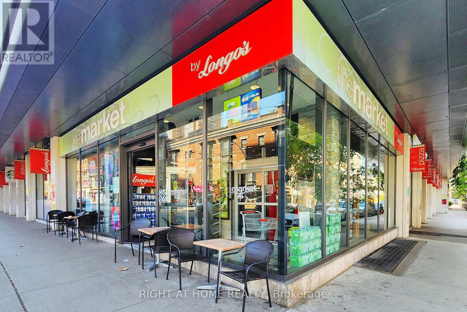 818 - 111 Elizabeth Street, Toronto, Ontario  M5G 1P7 - Photo 5 - C13569820