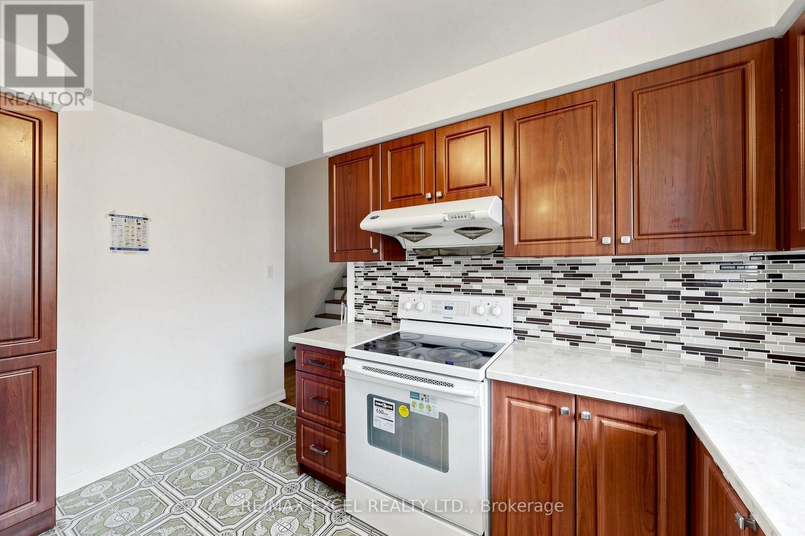 216 Shawnee Circle, Toronto, Ontario  M2H 2Y4 - Photo 17 - C13569824
