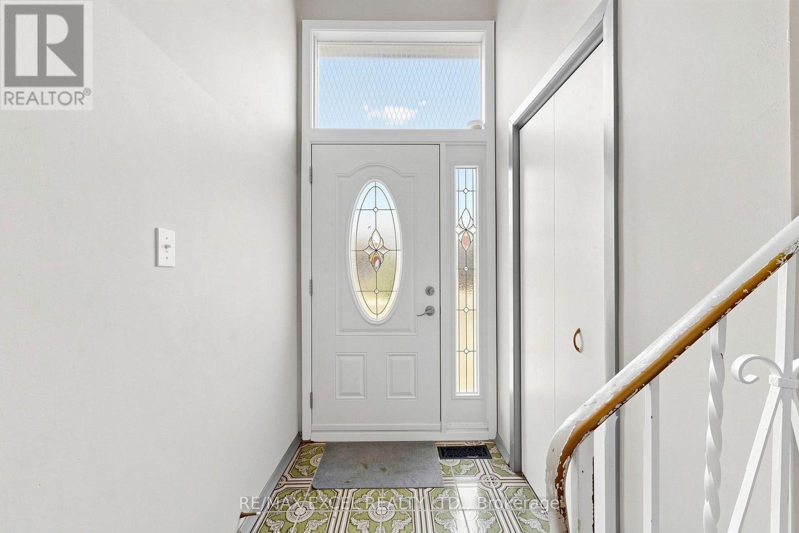 216 Shawnee Circle, Toronto, Ontario  M2H 2Y4 - Photo 5 - C13569824