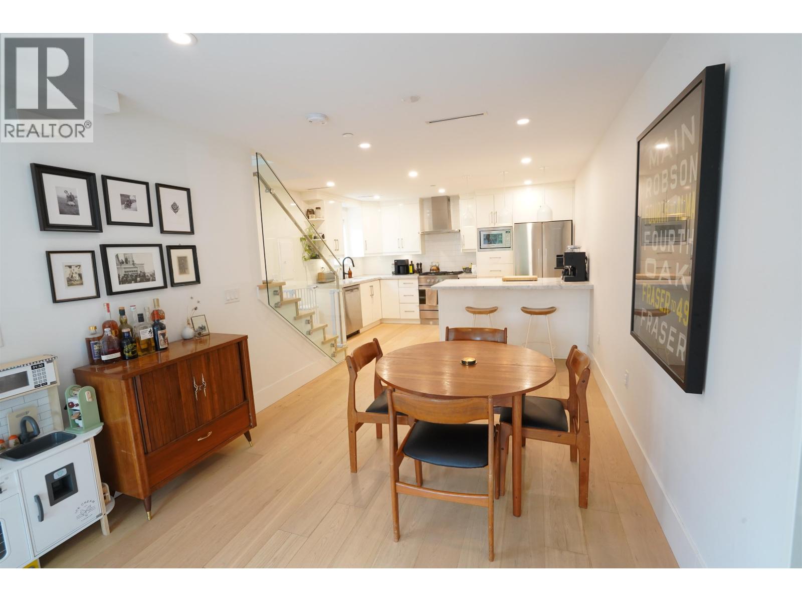 1025 KEEFER STREET — photo 16