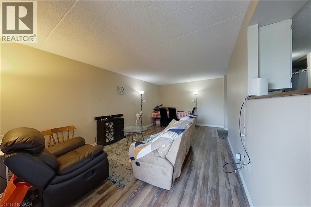 65 N Silvercreek Parkway N Unit# 301, Guelph, Ontario  N1H 7R9 - Photo 7 - 40847487