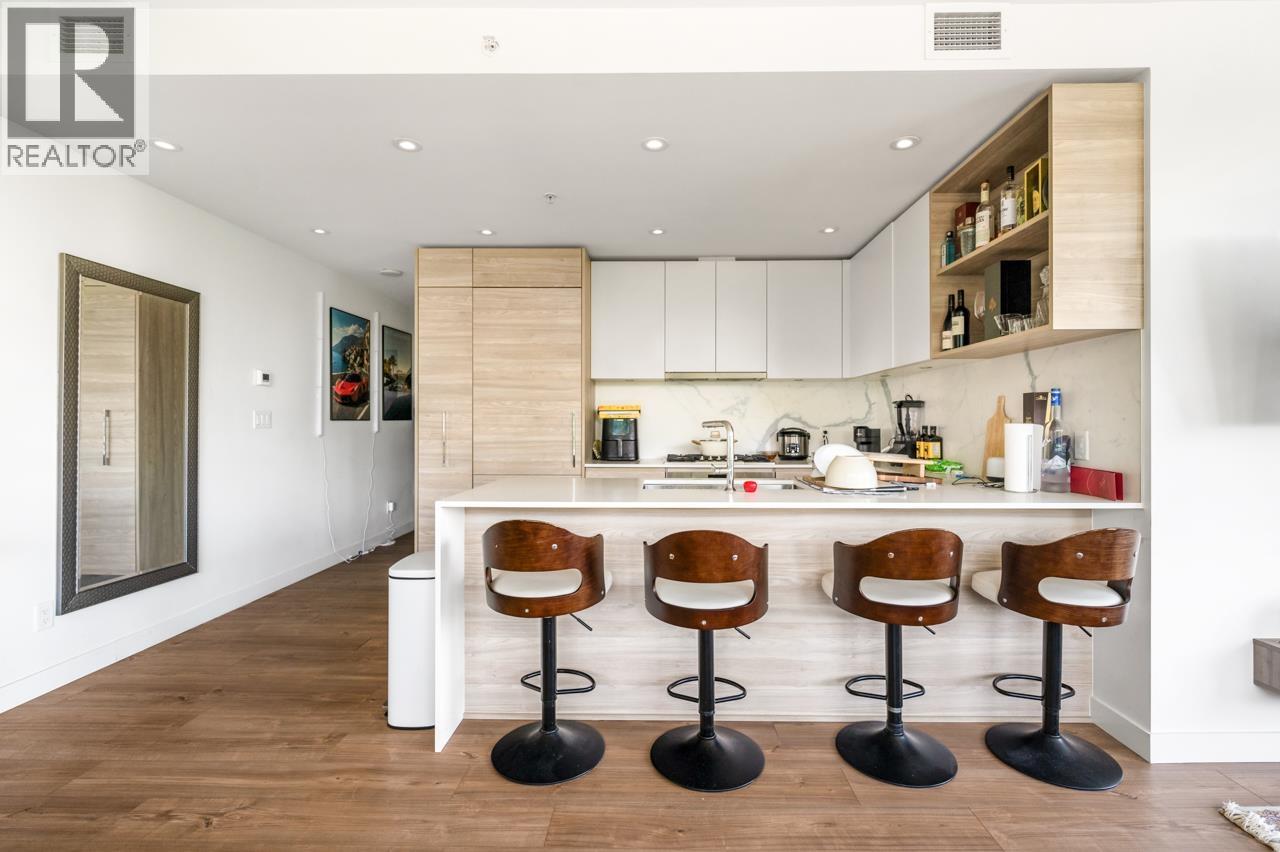 701 585 AUSTIN AVENUE — photo 10
