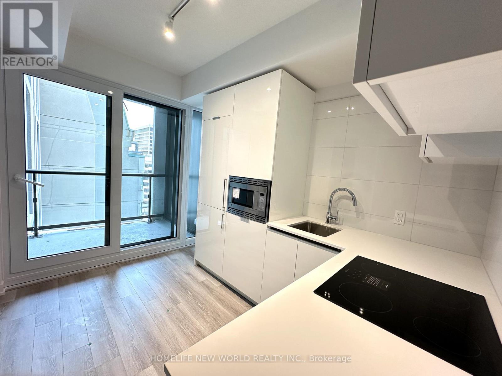 916 - 121 St Patrick Street, Toronto, Ontario  M5T 3C1 - Photo 5 - C13569902